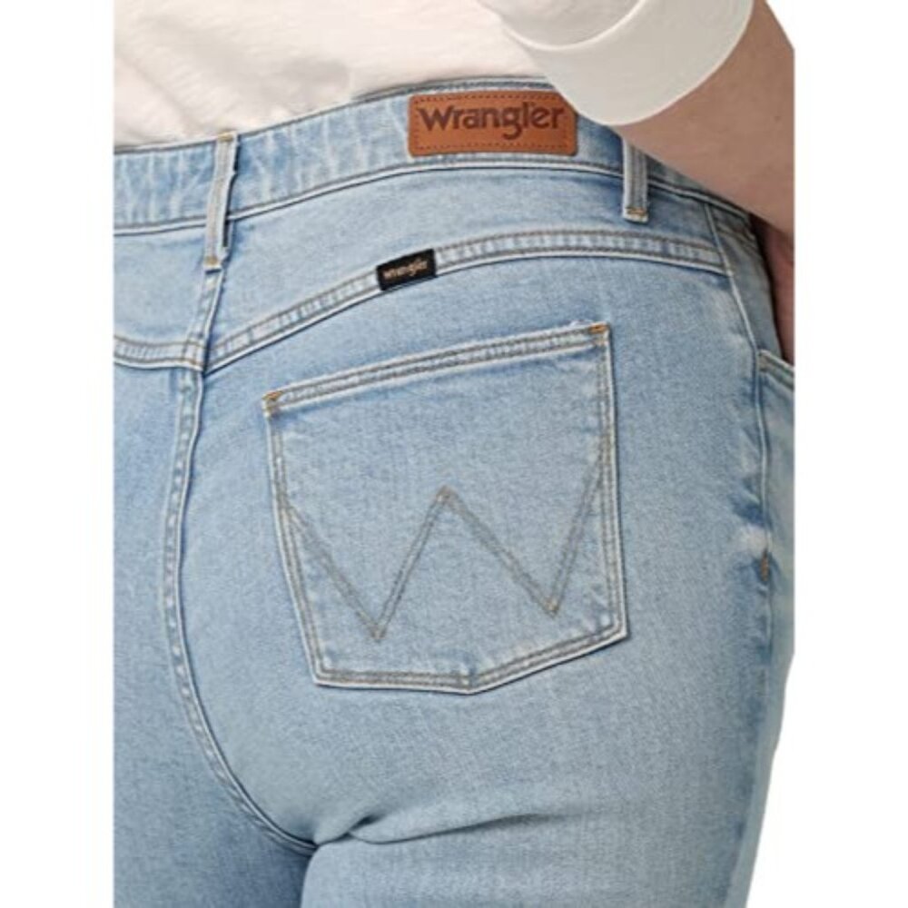 Wrangler Womens High Rise Rodeo Straight Crop Jean, 10, Blue - Picture 3 of 6